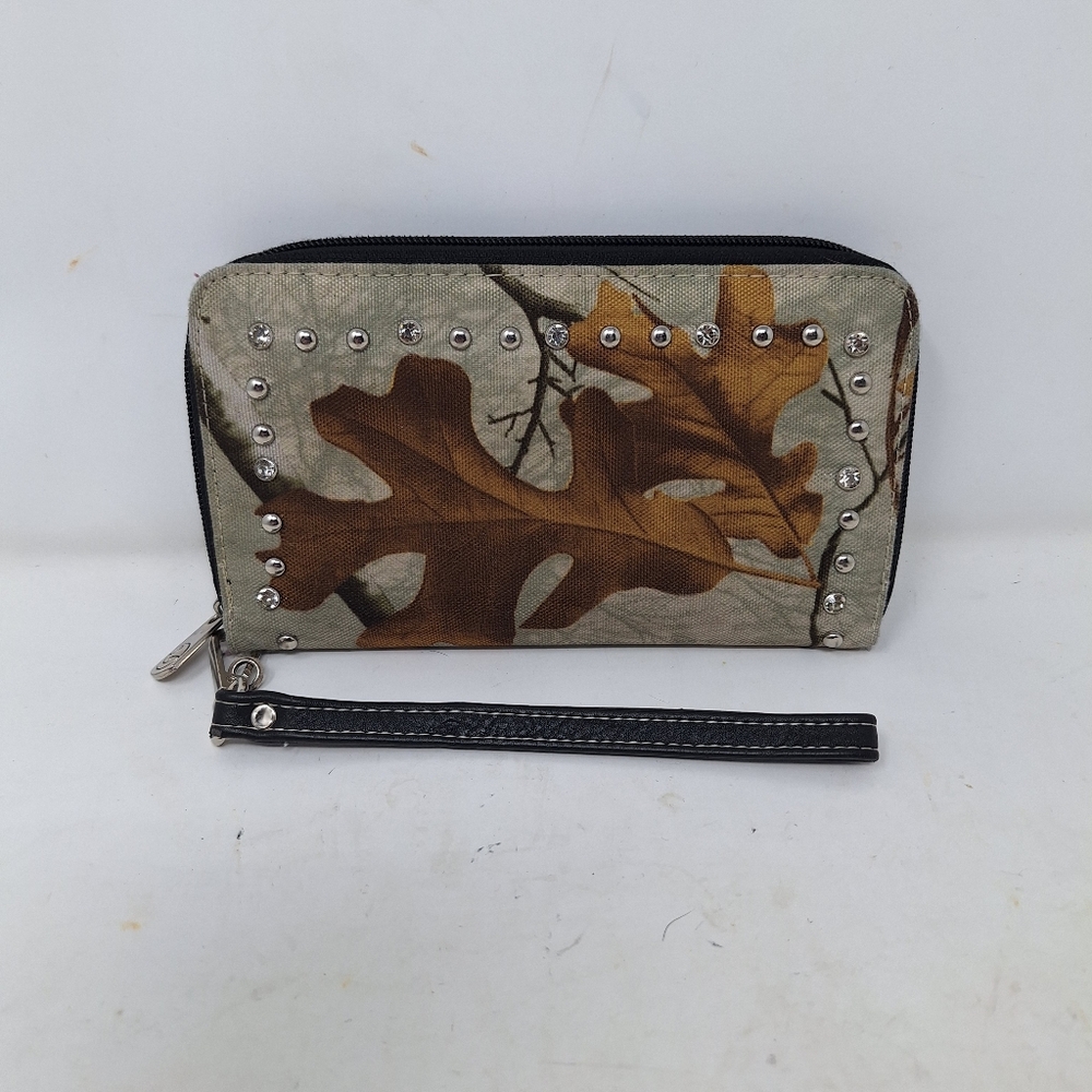 P&G Camouflage Rhinestone Accent Zip Around Accordian Wallet Country Western
